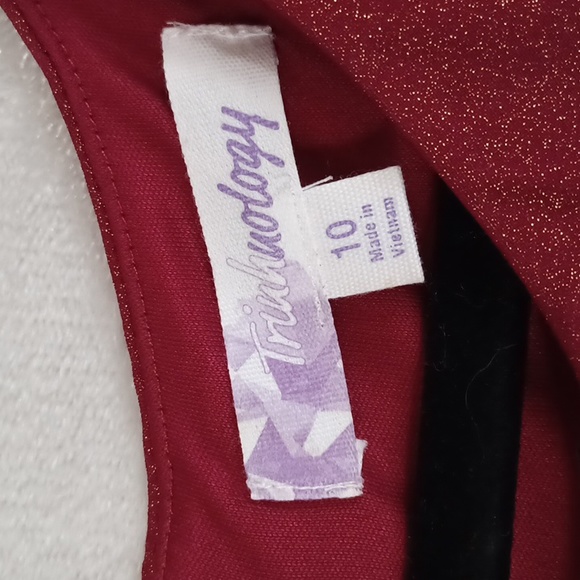 Triuhuology Women's Dress Size 10 Shimmery Red Dress With Ruching NWOT.   - Picture 9 of 11